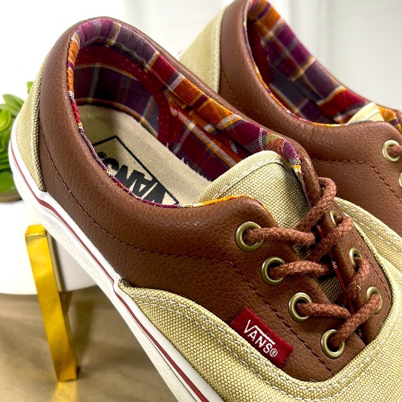 Vans - Picture 3 of 8